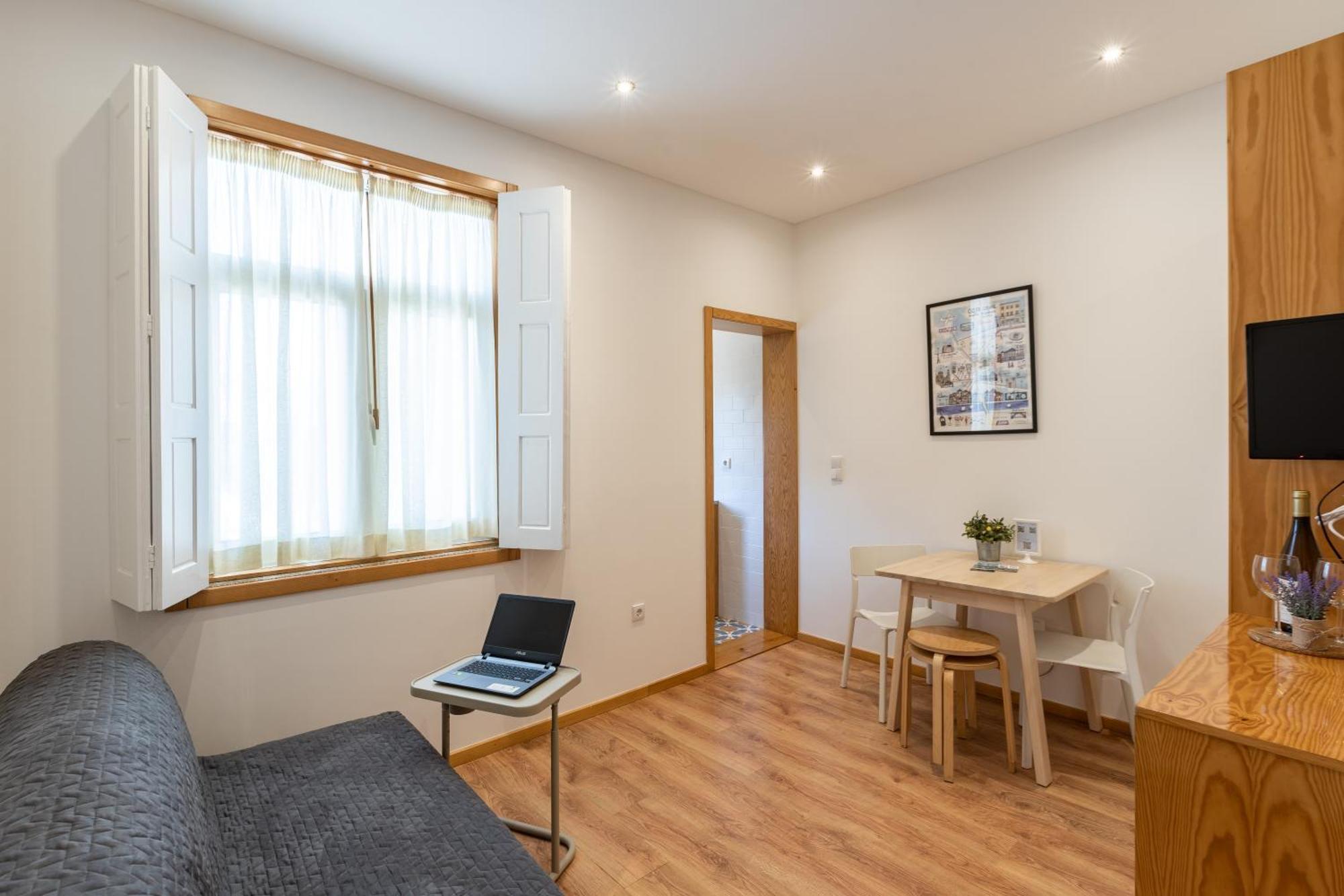 733 Costa Cabral Metro Residence OOporto Rum bild