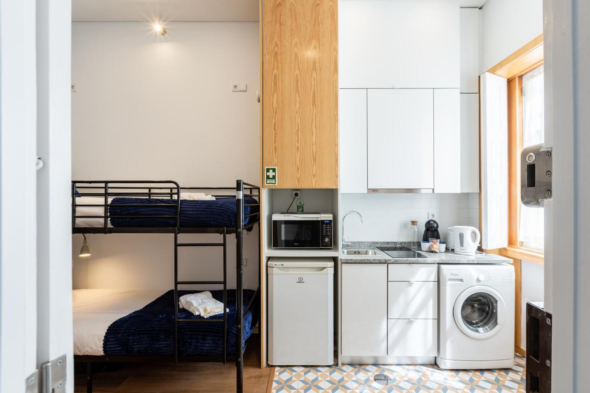 733 Costa Cabral Metro Residence OOporto Rum bild