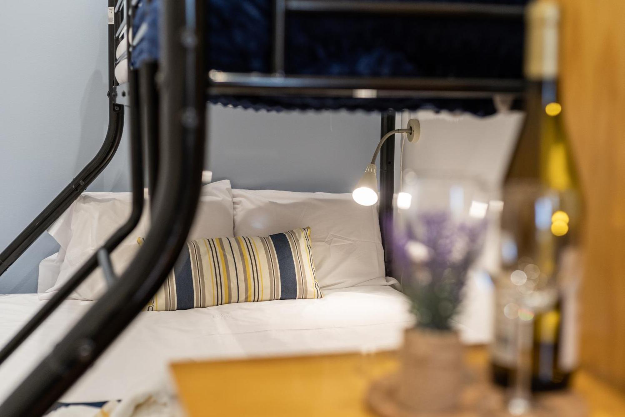 733 Costa Cabral Metro Residence OOporto Rum bild