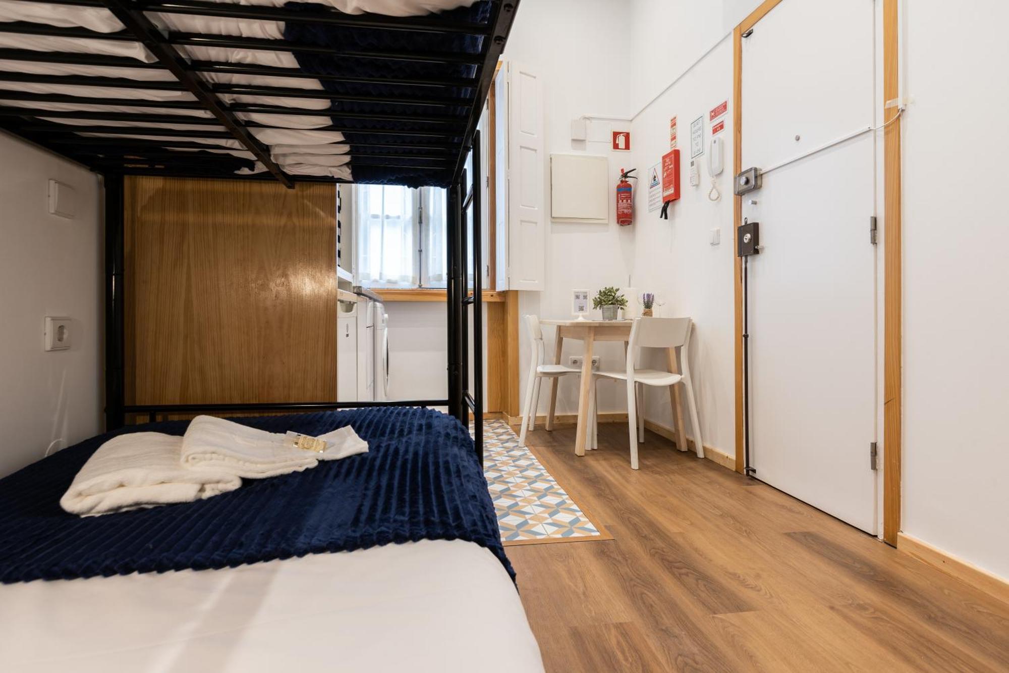733 Costa Cabral Metro Residence OOporto Rum bild