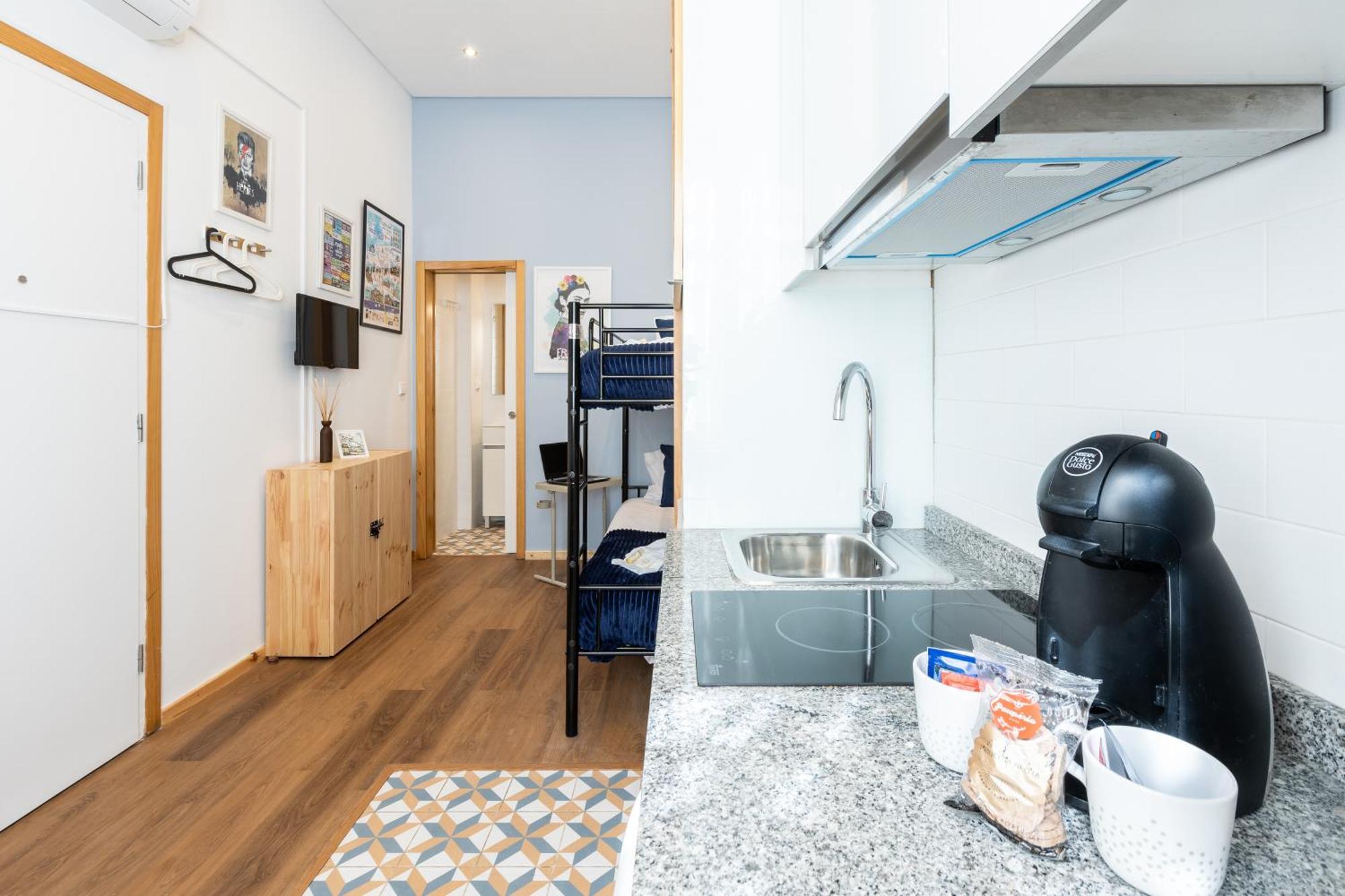 733 Costa Cabral Metro Residence OOporto Rum bild